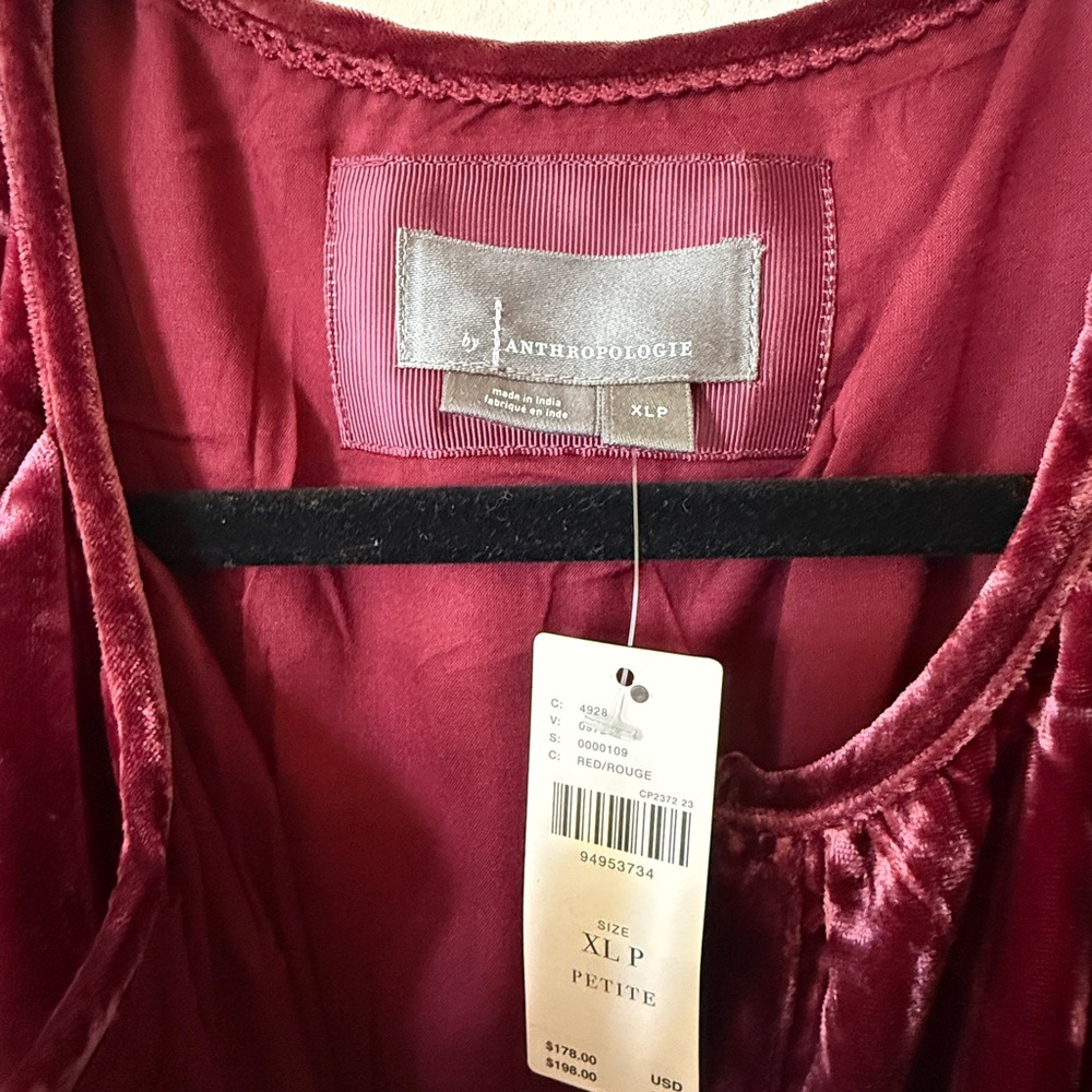 Anthropologie Velvet Midi Dress in dark pink - Picture 4 of 5